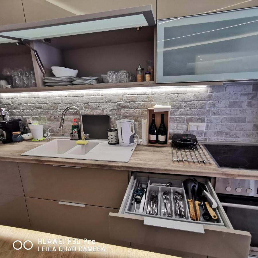Family Apartment Zornitsa Nea Fokea Ngoại thất bức ảnh